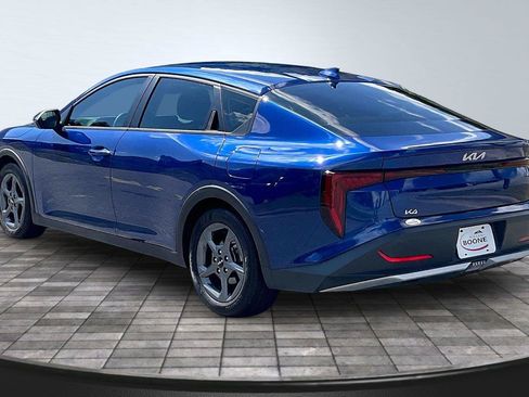 Used 2025 Kia K4 FWD image 3