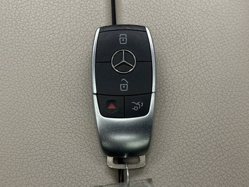 Used 2024 Mercedes-Benz GLE 350 GLE 350 4WD image 25