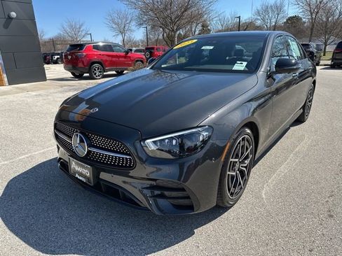 Used 2023 Mercedes-Benz E 350 4MATIC Sedan image 2