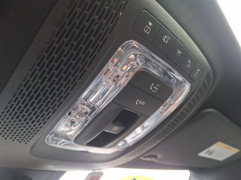 Used 2021 Mercedes-Benz CLA 250 4MATIC image 32