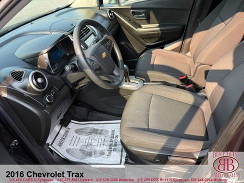 Used 2016 Chevrolet Trax LT AWD/4WD image 5