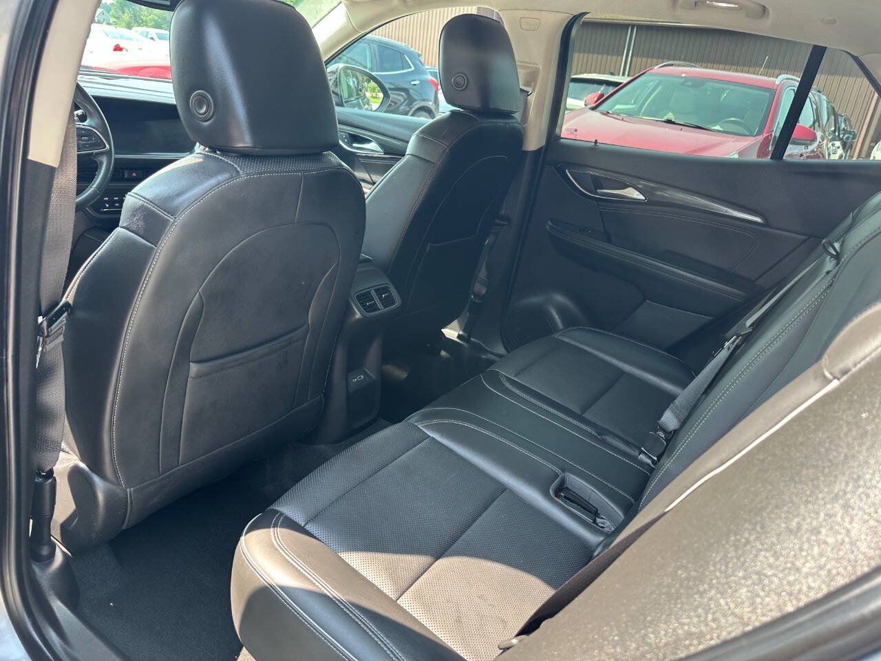 Used 2021 Buick Envision Essence w/ Sport Touring Package AWD/4WD image 12