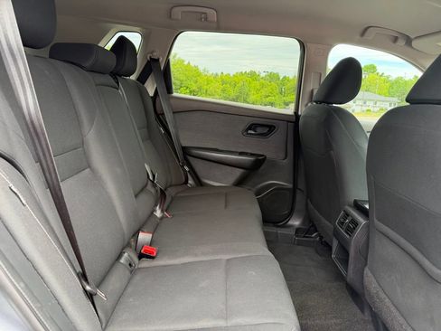 Used 2023 Nissan Rogue S AWD/4WD image 16
