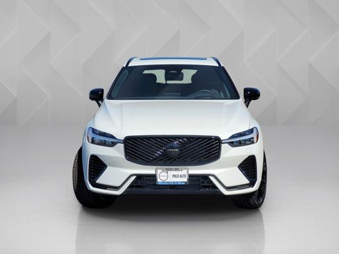New 2026 Volvo XC60 T8 Ultra w/ Climate Package PRO AWD/4WD image 2