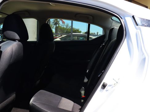 Used 2024 Nissan Sentra SV FWD image 33