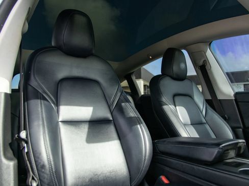 Used 2023 Tesla Model Y Long Range AWD/4WD image 21
