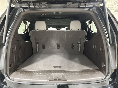 Used 2024 Chevrolet Suburban LT AWD/4WD image 25