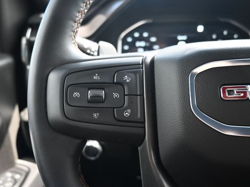 Used 2025 GMC Sierra 1500 AT4 w/ AT4 Premium Package AWD/4WD image 15