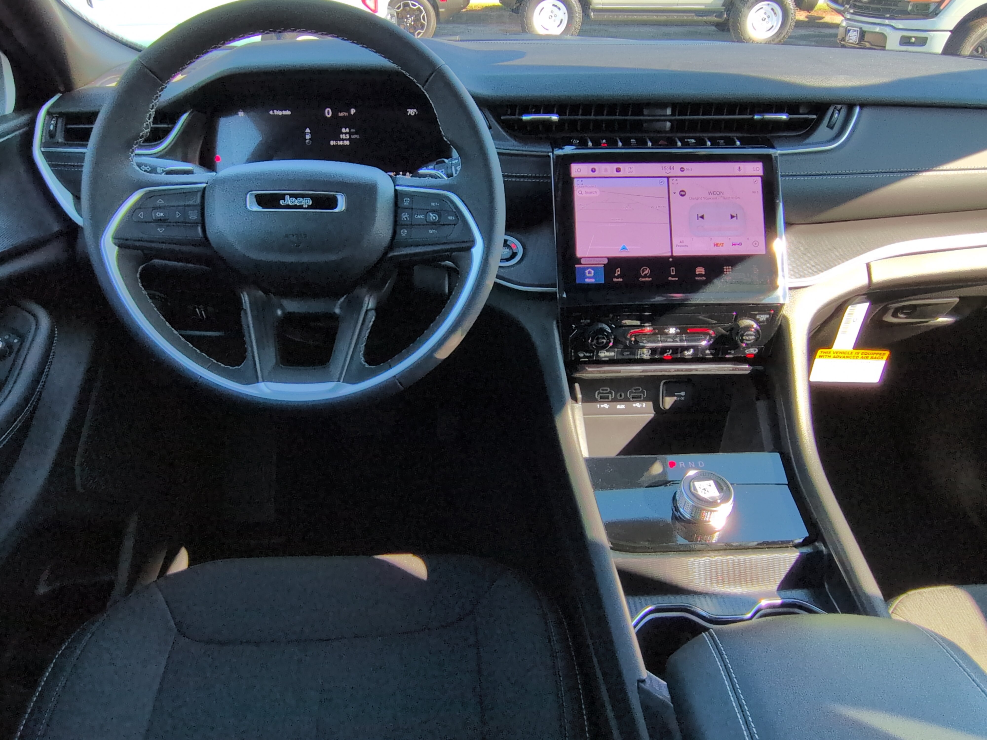 New 2027 Jeep Grand Cherokee Laredo RWD image 14