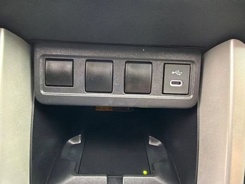 Used 2024 Toyota Corolla Cross AWD Hybrid w/ Moonroof Package image 33