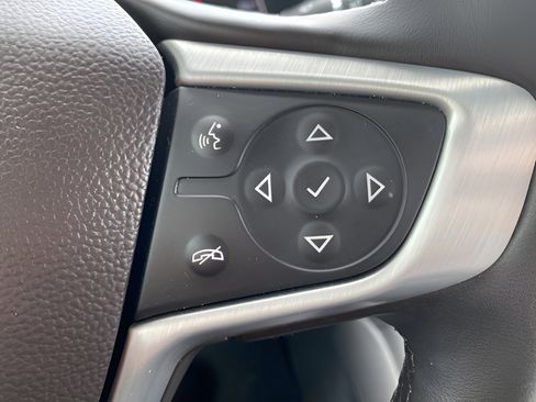 Used 2023 GMC Acadia SLT w/ Preferred Package image 19