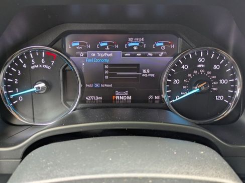 Used 2021 Ford Expedition Limited image 10