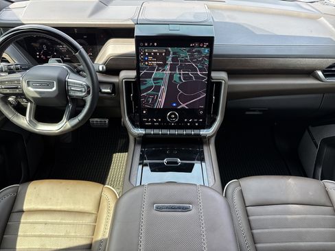 Used 2025 GMC Yukon XL Denali Ultimate image 31