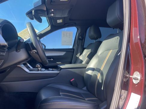 Certified 2024 MAZDA CX-90 Plug-In Hybrid w/ Premium Plus AWD/4WD image 6