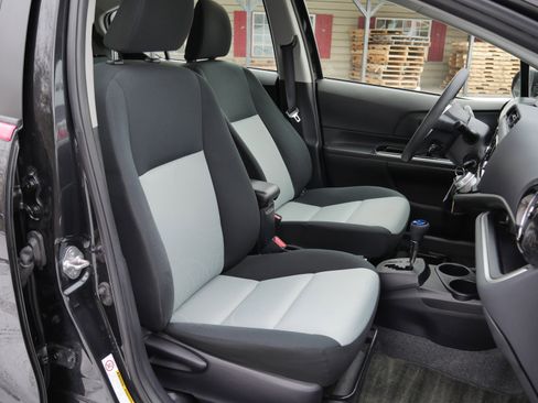 Used 2016 Toyota Prius C Four image 23