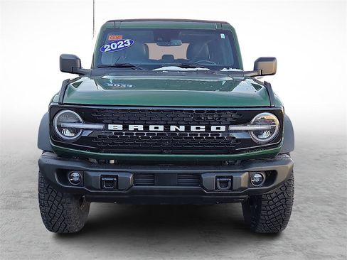 Used 2023 Ford Bronco Wildtrak image 2
