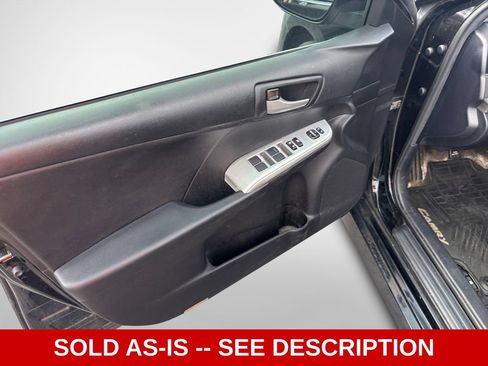 Used 2012 Toyota Camry SE FWD image 14