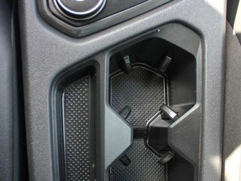 Used 2019 Volkswagen Tiguan S image 22