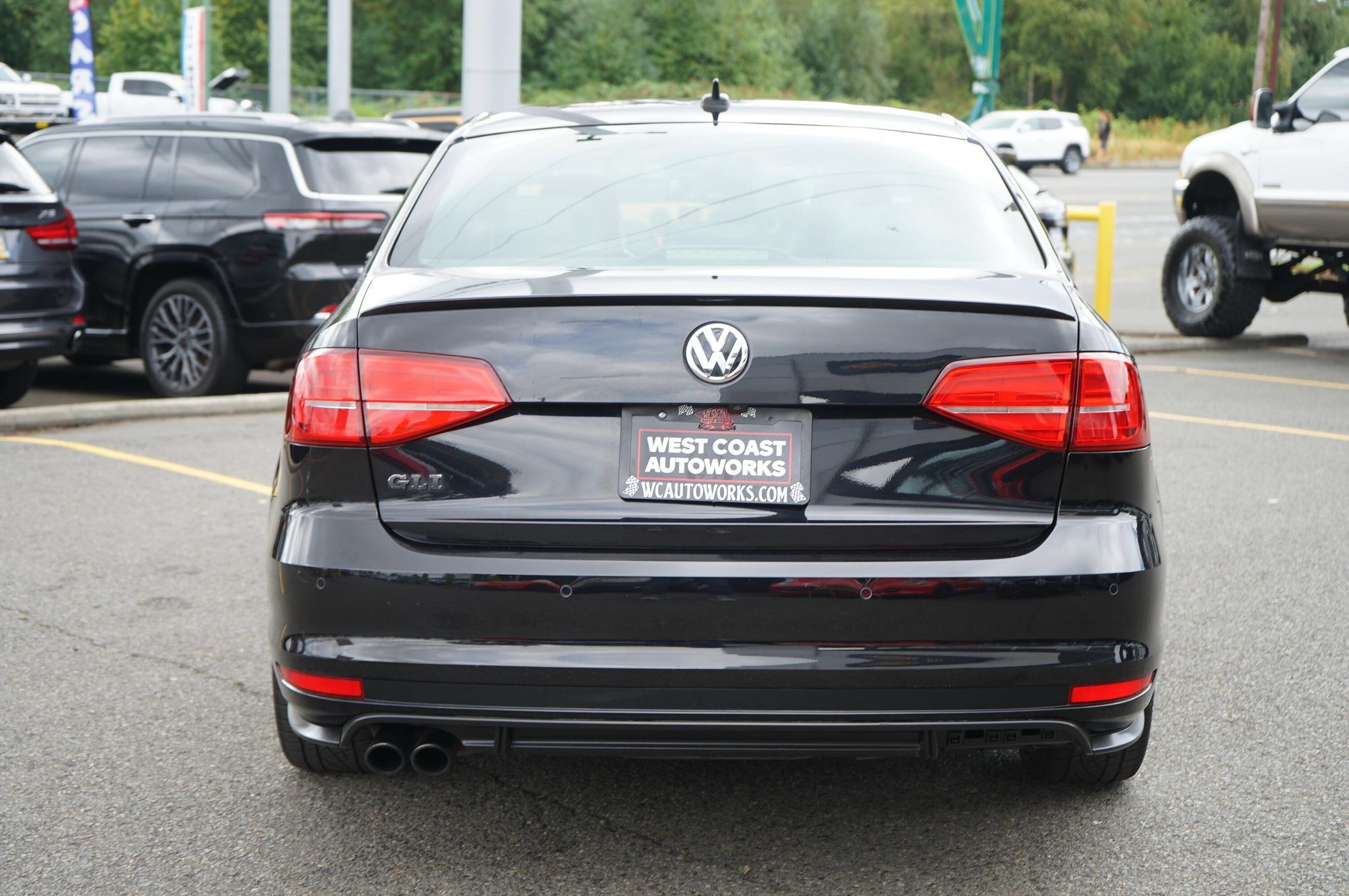 Used 2016 Volkswagen Jetta GLI SE FWD image 4