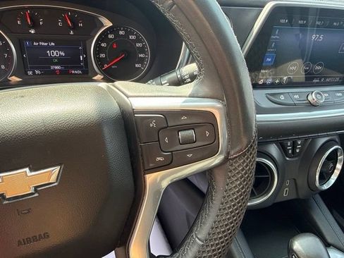 Used 2020 Chevrolet Blazer LT FWD image 19