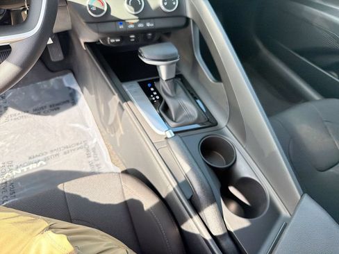 New 2026 Hyundai Elantra SE FWD image 18