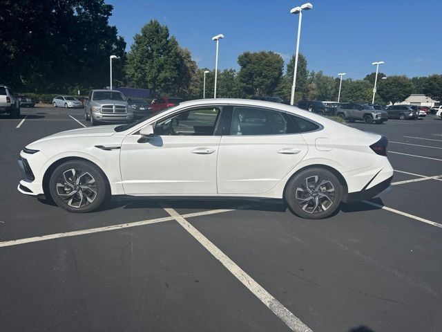 Used 2025 Hyundai Sonata SEL FWD image 8