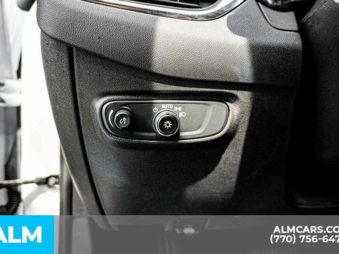 Used 2024 Chevrolet Equinox LT image 39