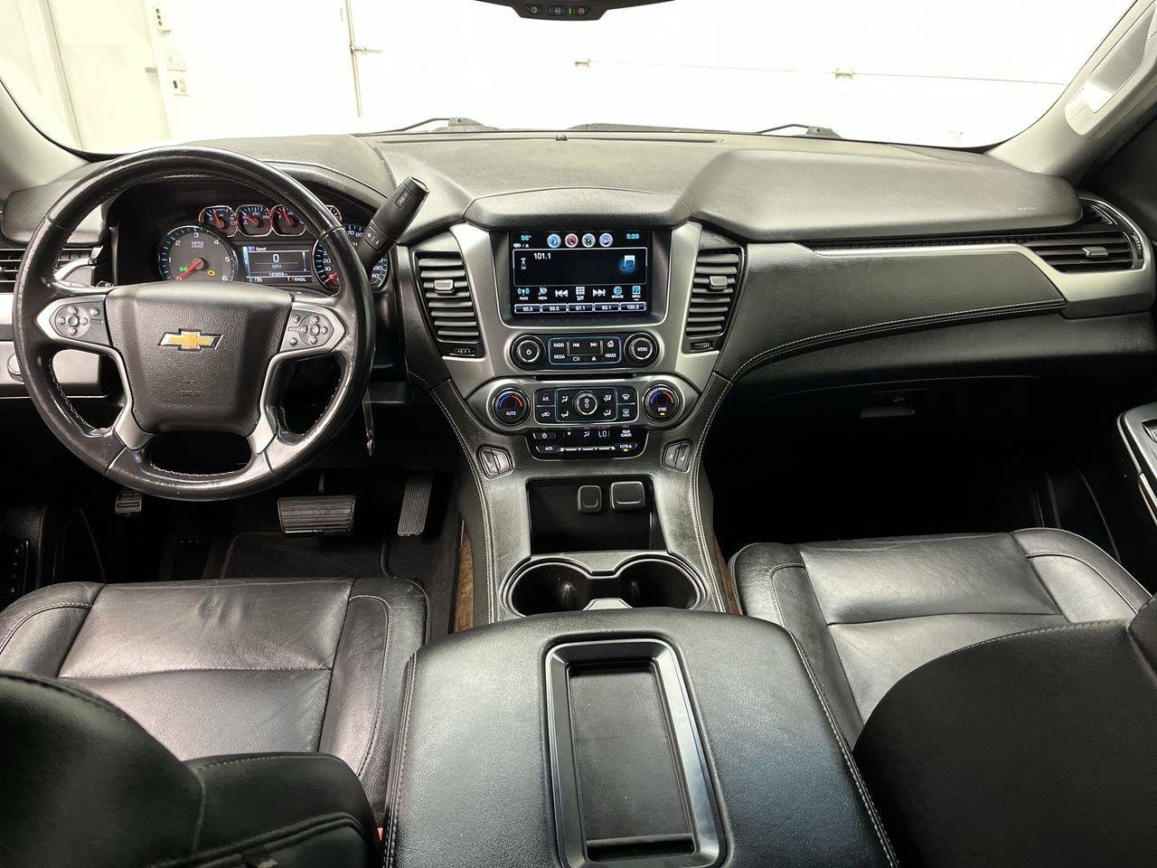 Used 2020 Chevrolet Suburban LT AWD/4WD image 4