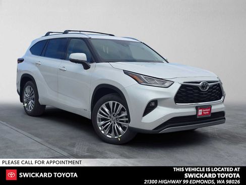 New 2026 Toyota Highlander Platinum AWD/4WD image 1