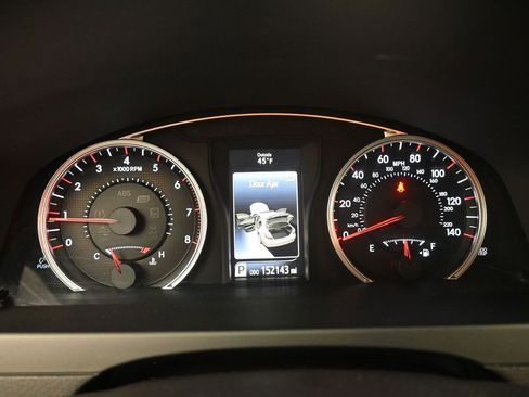 Used 2015 Toyota Camry XSE image 22