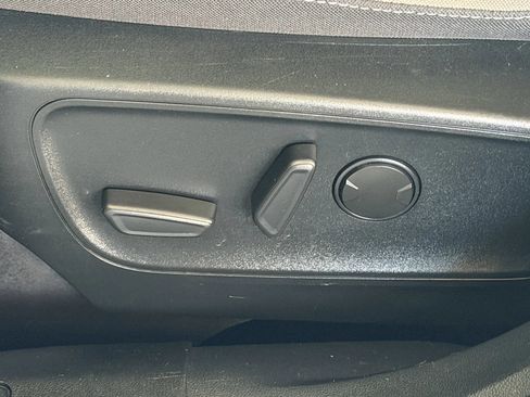 Used 2020 Ford Escape SE AWD/4WD image 18