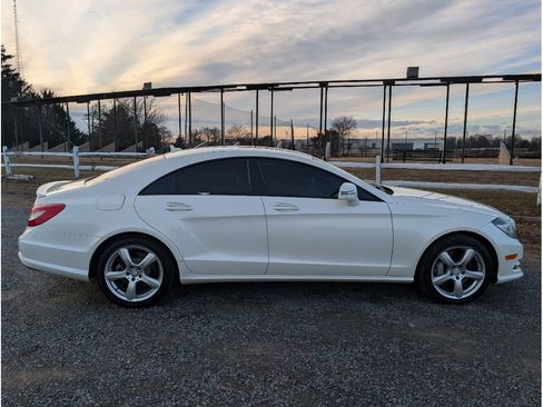 Used 2013 Mercedes-Benz CLS 550 4MATIC w/ Premium I Pkg image 8