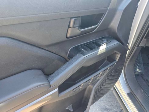 Used 2025 Toyota Tacoma SR5 AWD/4WD image 19