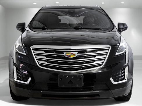 Used 2017 Cadillac XT5 Premium Luxury w/ Driver Assist Package image 7
