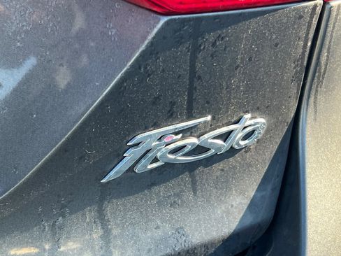 Used 2015 Ford Fiesta SE image 7