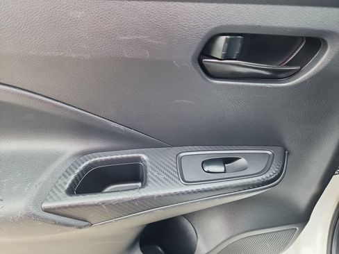 Used 2022 Nissan Versa S FWD image 37