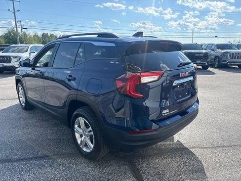 Used 2022 GMC Terrain SLE w/ Driver Convenience Package AWD/4WD image 5