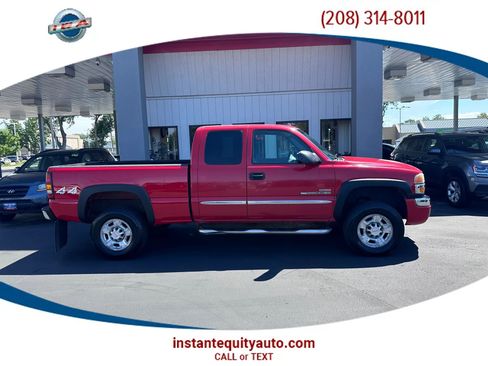 Used 2004 GMC Sierra 2500 SLE w/ Heavy-Duty Power Package AWD/4WD image 1