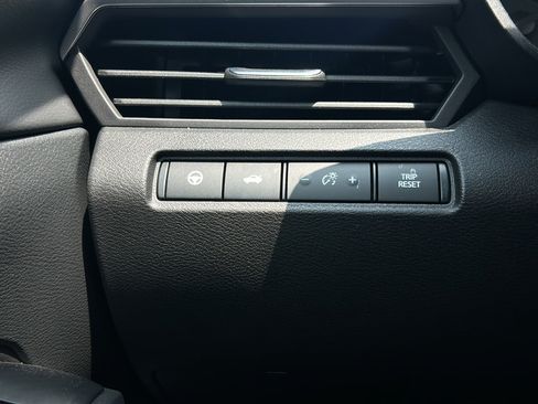 Used 2025 Nissan Altima 2.5 SV w/ SV Premium Package FWD image 28