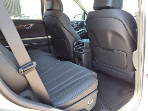 Certified 2026 Genesis GV80 2.5T Select AWD/4WD image 12
