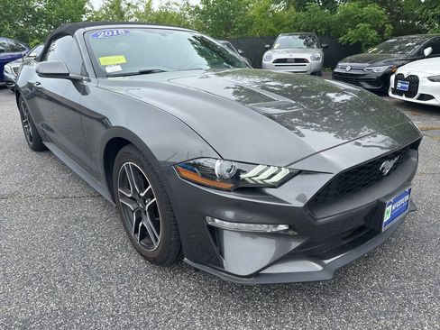 Used 2018 Ford Mustang Premium RWD image 4