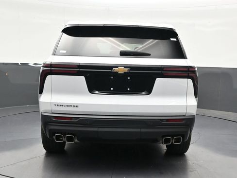 Used 2024 Chevrolet Traverse LS FWD image 4