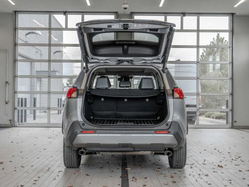 Used 2021 Toyota RAV4 Limited image 16