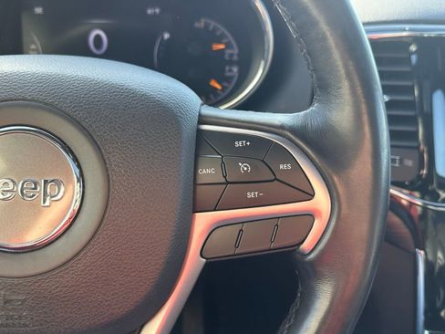Used 2019 Jeep Grand Cherokee Altitude image 27
