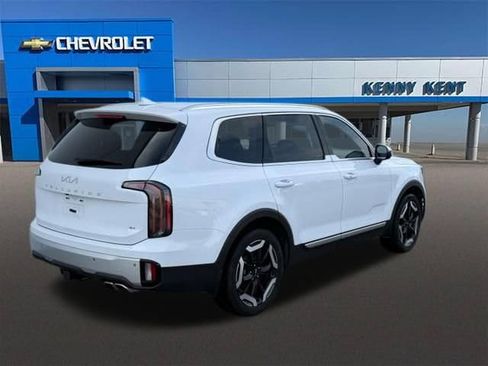 Used 2024 Kia Telluride EX w/ EX Captain's Chair Package AWD/4WD image 5