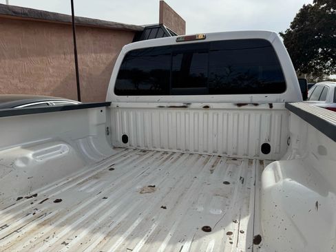 Used 2013 Ford F250 Lariat w/ Chrome Pkg image 6