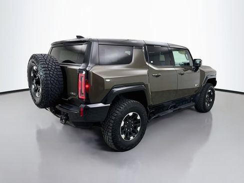 Used 2024 GMC Hummer EV 2X w/ Extreme Off-Road Package AWD/4WD image 7