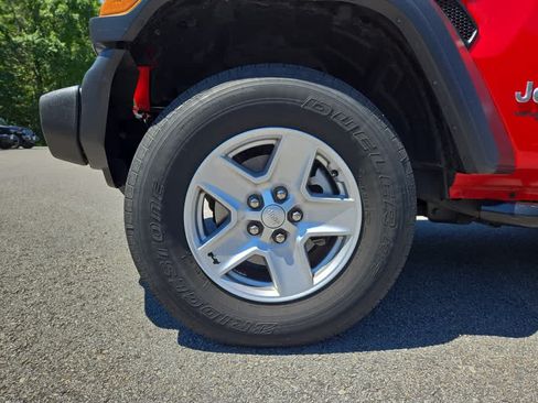 Used 2019 Jeep Wrangler Sport AWD/4WD image 10