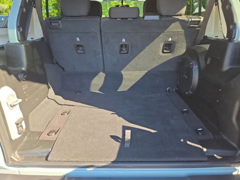 Used 2023 Jeep Wrangler Unlimited w/ Cold Weather Group AWD/4WD image 34