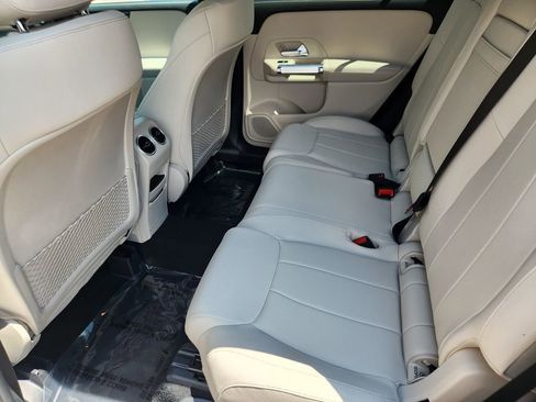 New 2025 Mercedes-Benz GLB 250 4MATIC image 28